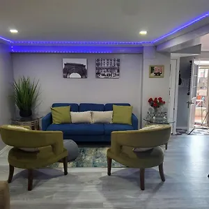 Lovely 2 Bedroom With 2 Entrance And Parking Apartment